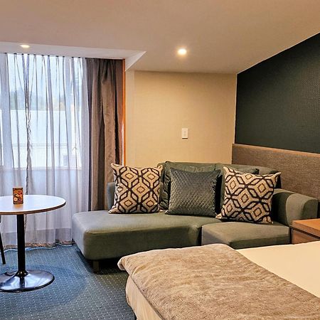 Distinction Luxmore Hotel Те-Анау Экстерьер фото