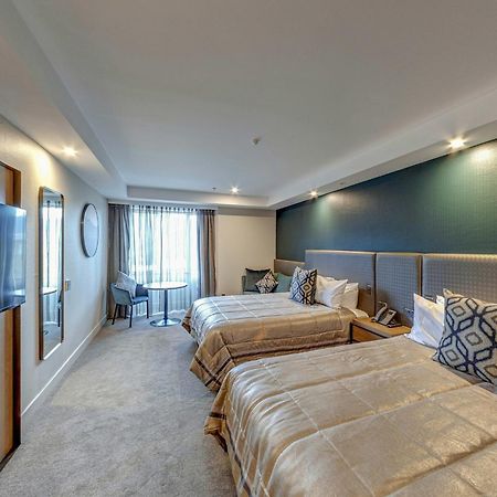 Distinction Luxmore Hotel Те-Анау Экстерьер фото