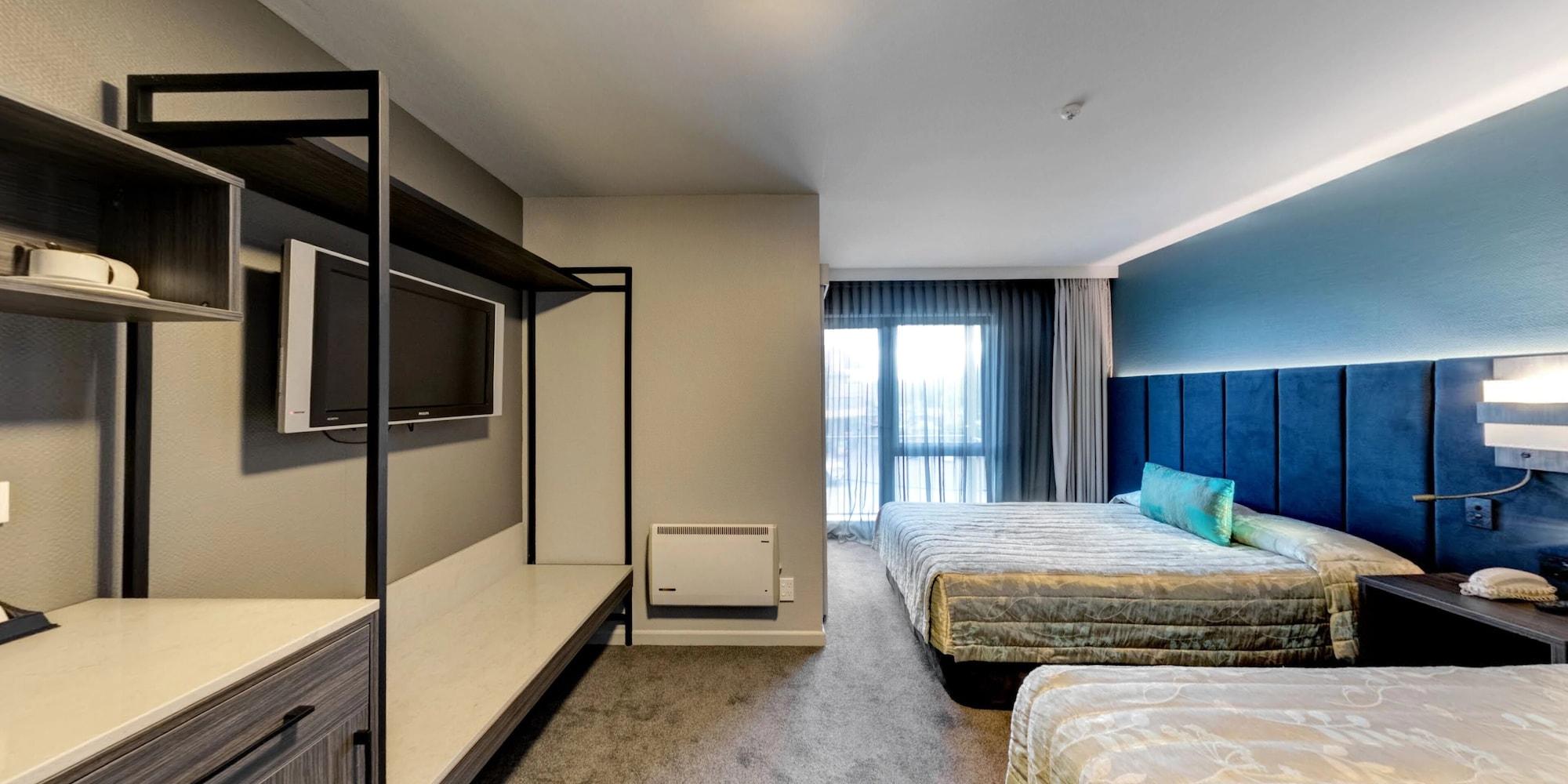 Distinction Luxmore Hotel Те-Анау Экстерьер фото