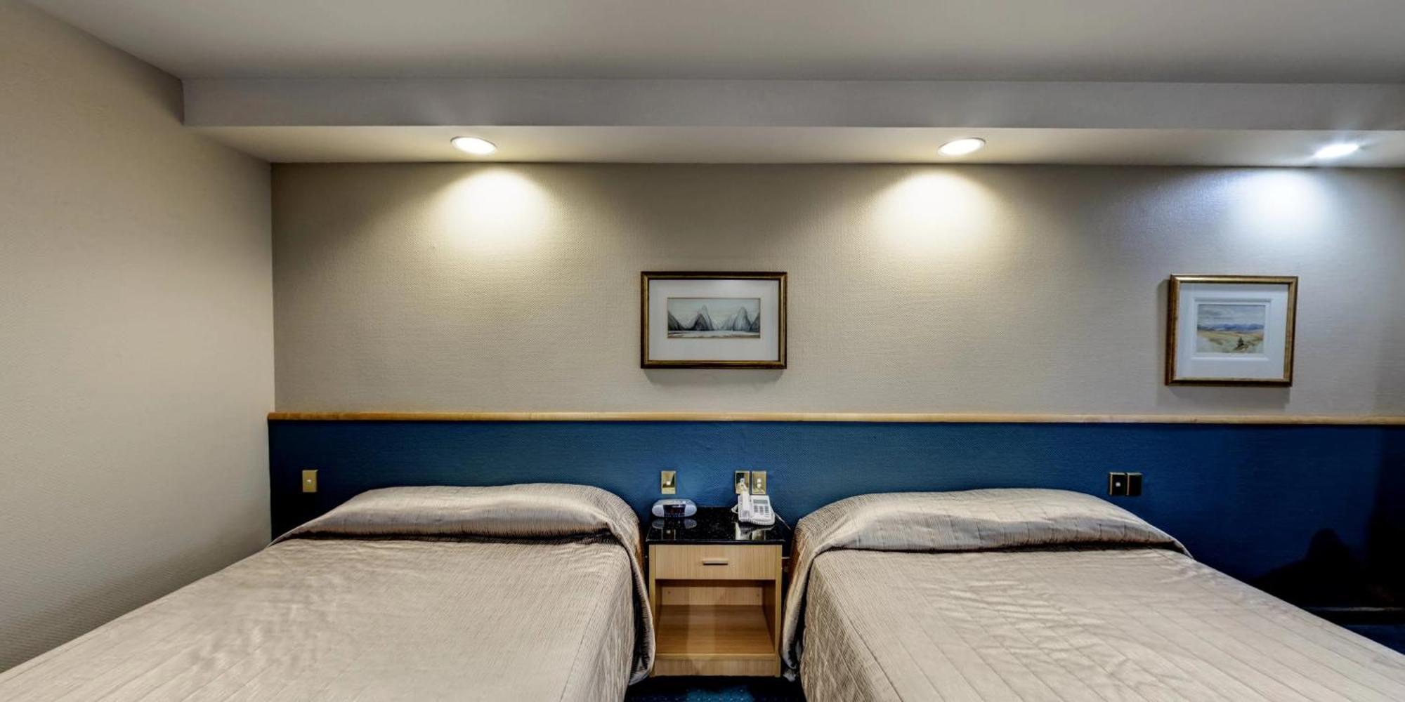 Distinction Luxmore Hotel Те-Анау Экстерьер фото