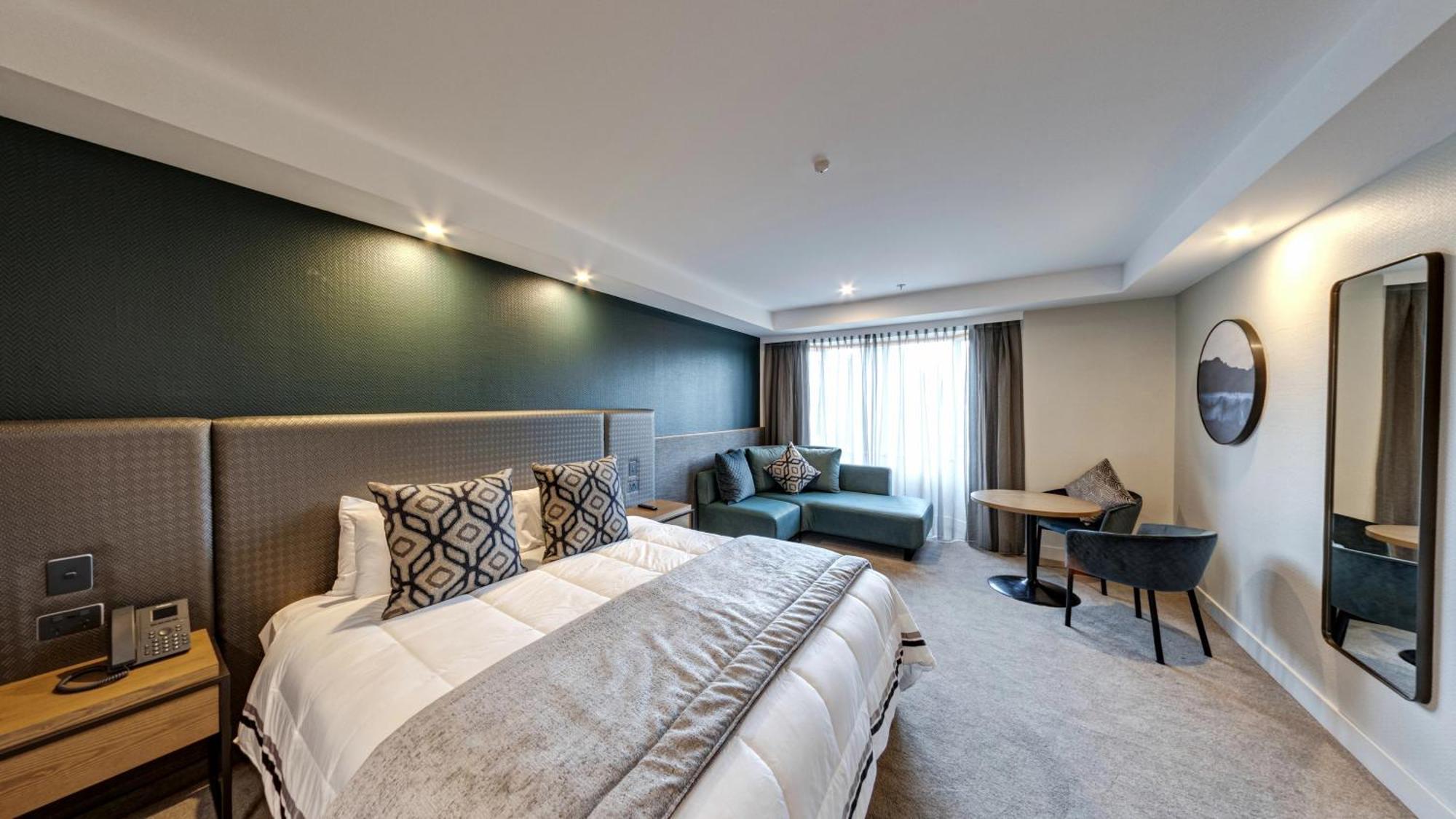 Distinction Luxmore Hotel Те-Анау Экстерьер фото